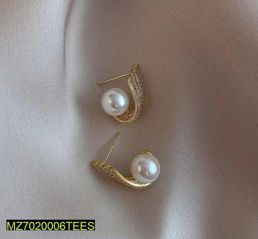 Elegant pearl stud